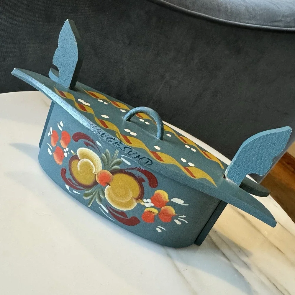 Norweigen Rosemaling Design Bent Wood Box Handpainted Blue Unique Norway 7.25
